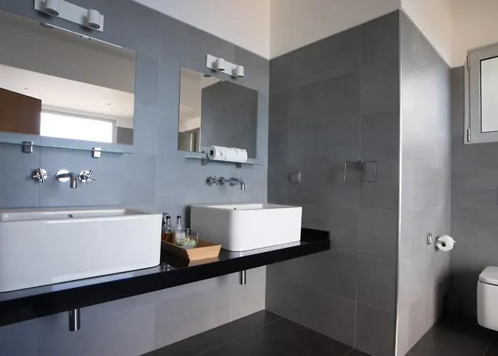 Villa Estrela Do Mar - By Lovelystay - Lovely, Sun Filled *