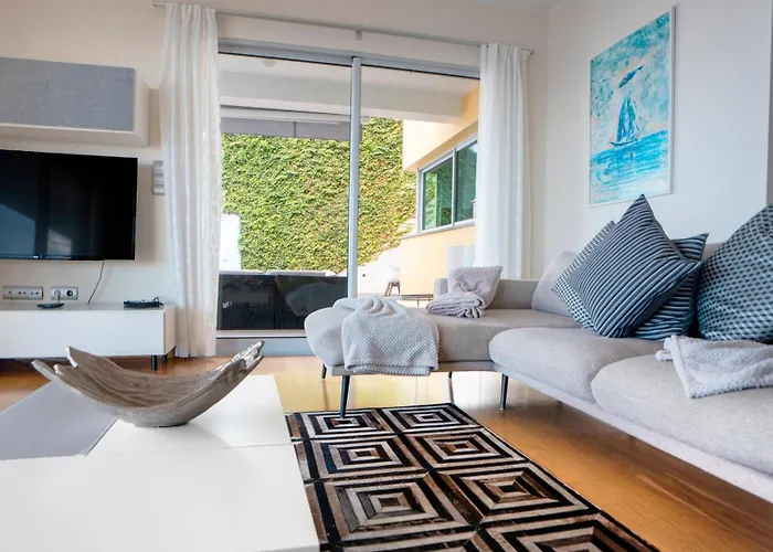 Villa Estrela Do Mar - By Lovelystay - Lovely, Sun Filled Calheta (Madeira)