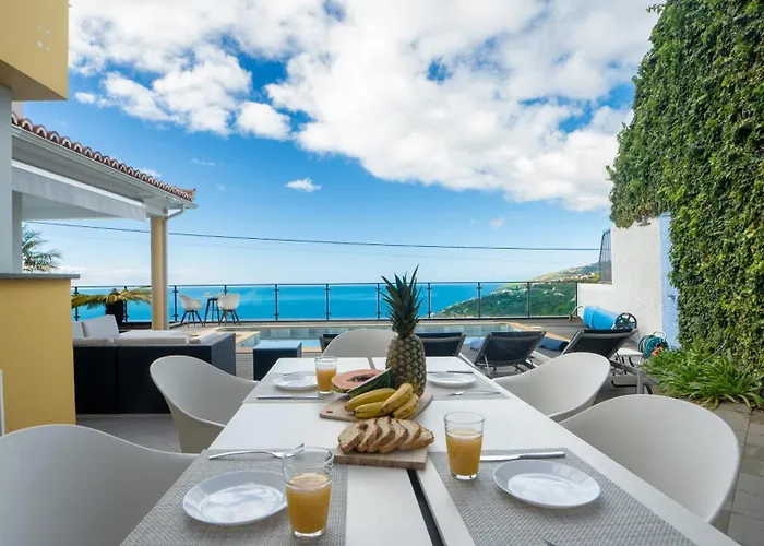 Villa Estrela Do Mar - By Lovelystay - Lovely, Sun Filled *